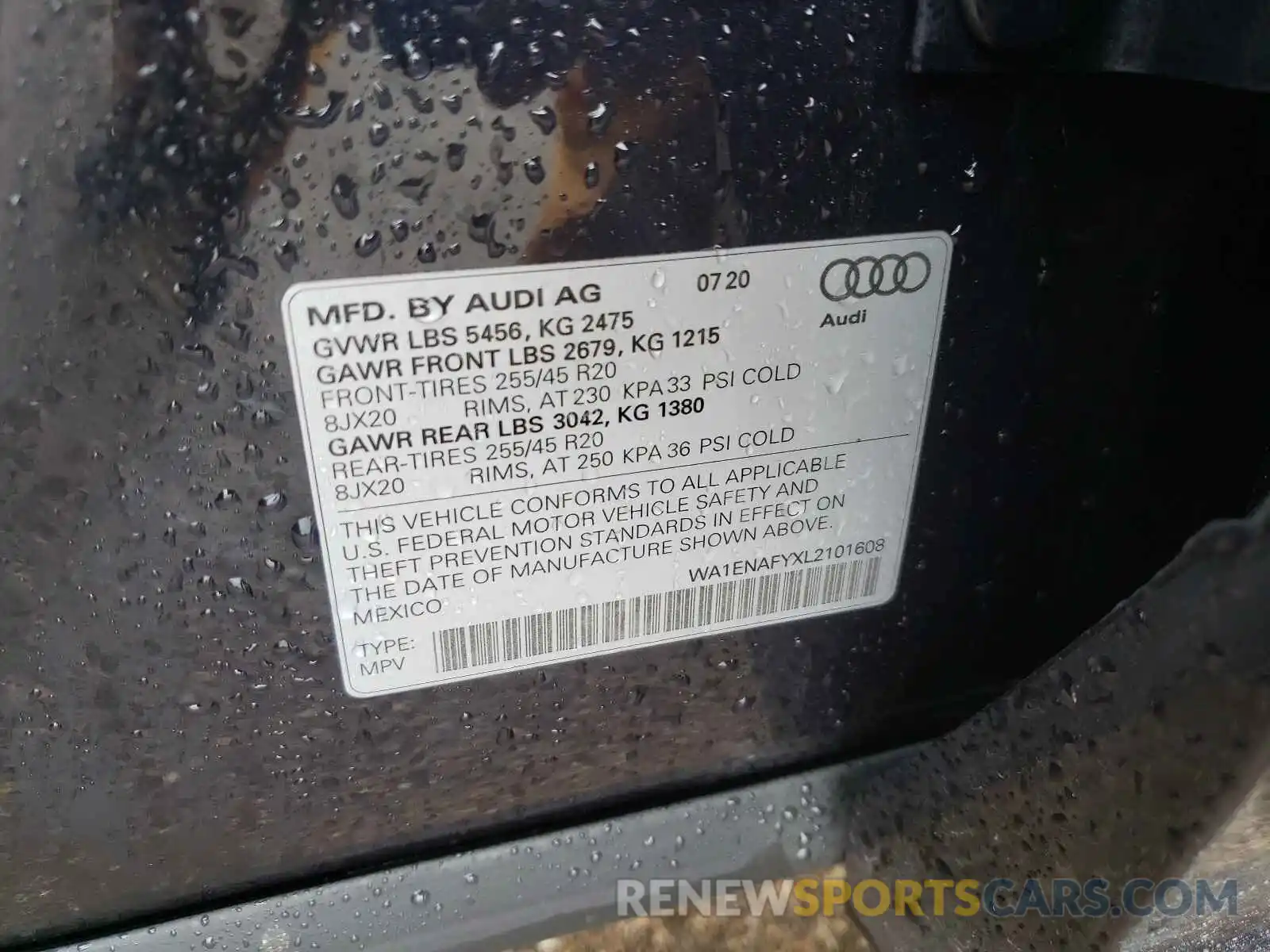 10 Photograph of a damaged car WA1ENAFYXL2101608 AUDI Q5 2020