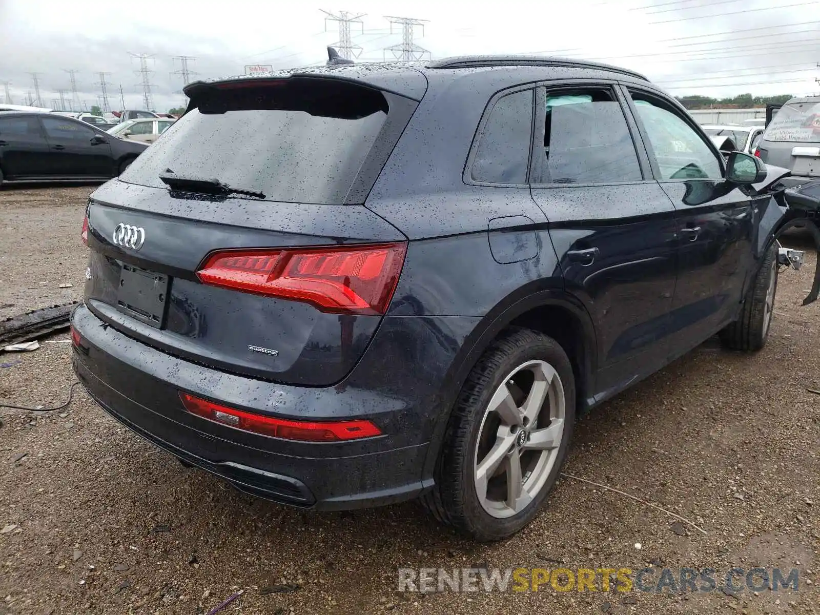 4 Photograph of a damaged car WA1ENAFYXL2101608 AUDI Q5 2020