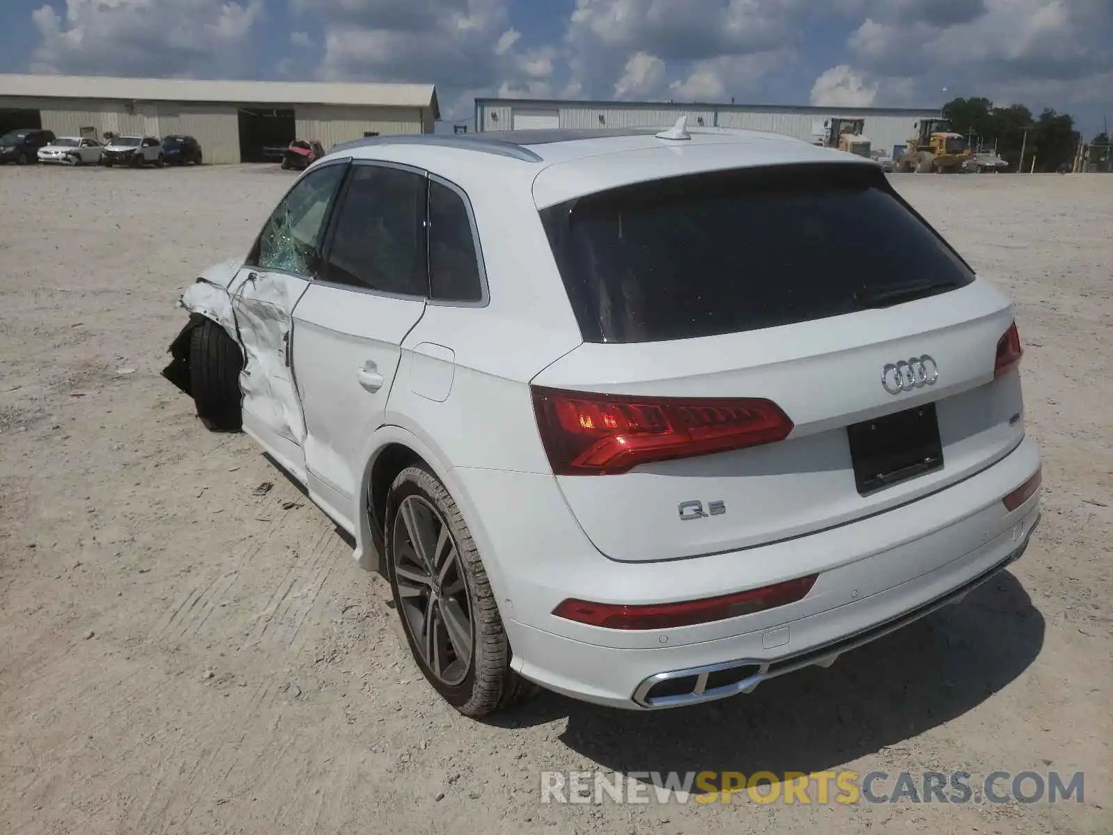 3 Photograph of a damaged car WA1F2AFY2L2045709 AUDI Q5 2020