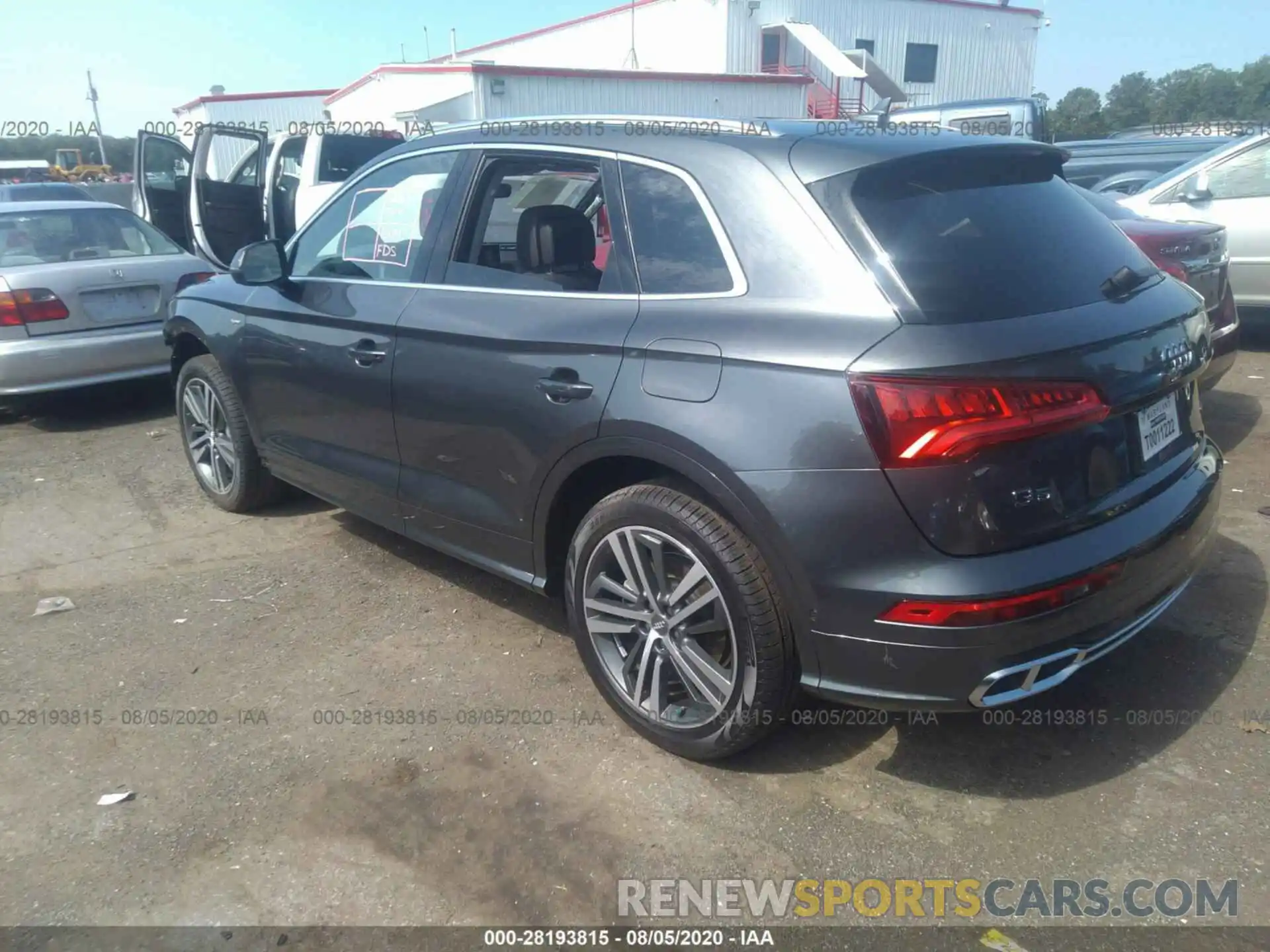 3 Фотография поврежденного автомобиля WA1F2AFY3L2058744 AUDI Q5 2020