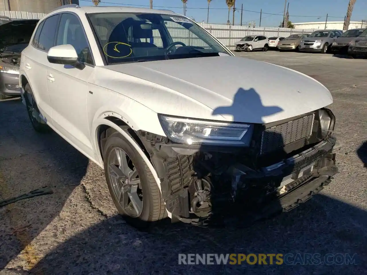 1 Photograph of a damaged car WA1G2AFY3L2048381 AUDI Q5 2020