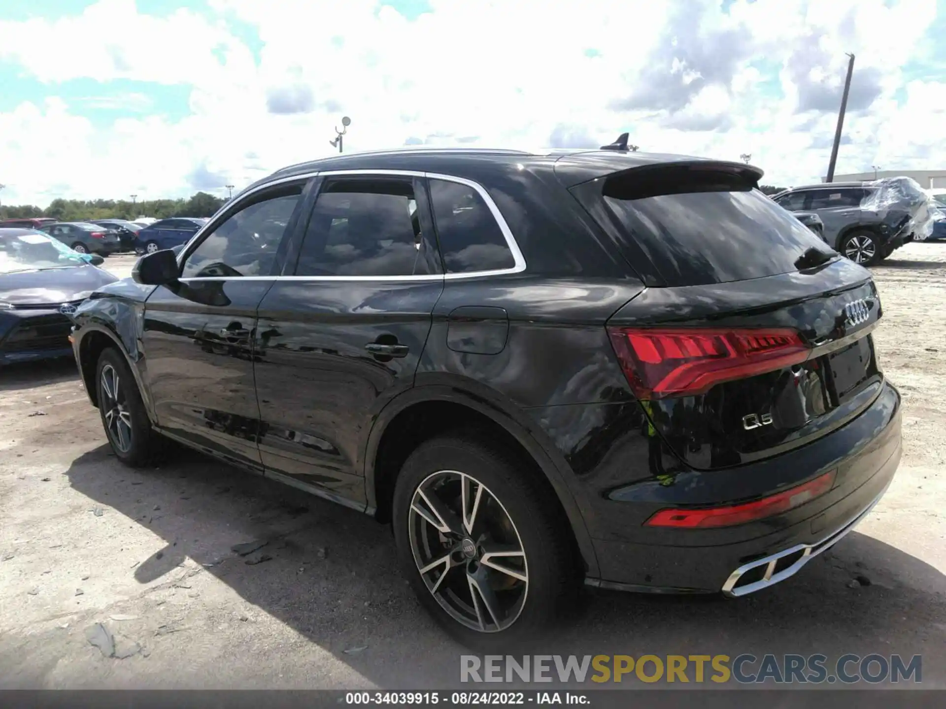 3 Photograph of a damaged car WA1G2AFY3L2048686 AUDI Q5 2020