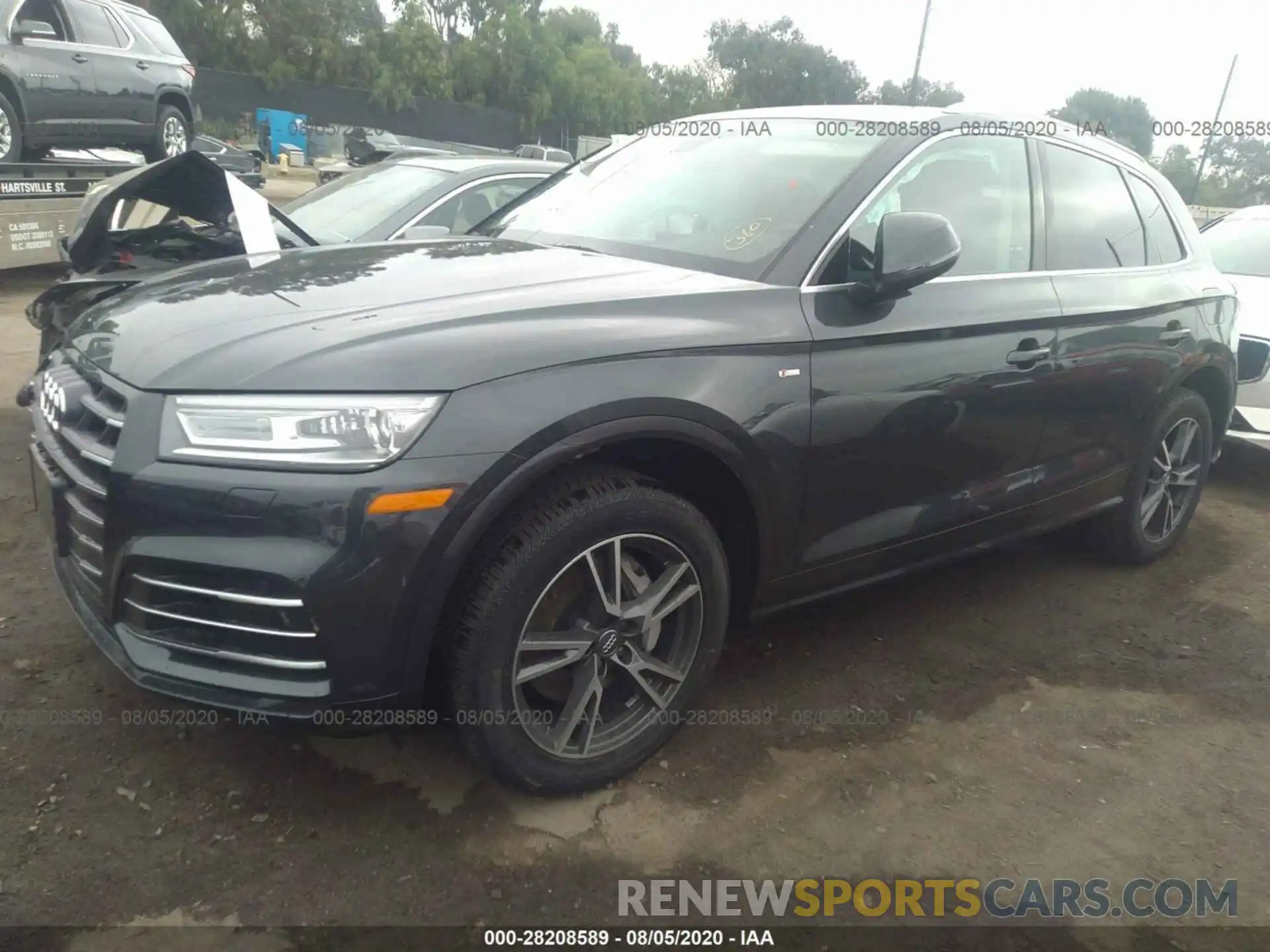 2 Photograph of a damaged car WA1G2AFY8L2049400 AUDI Q5 2020