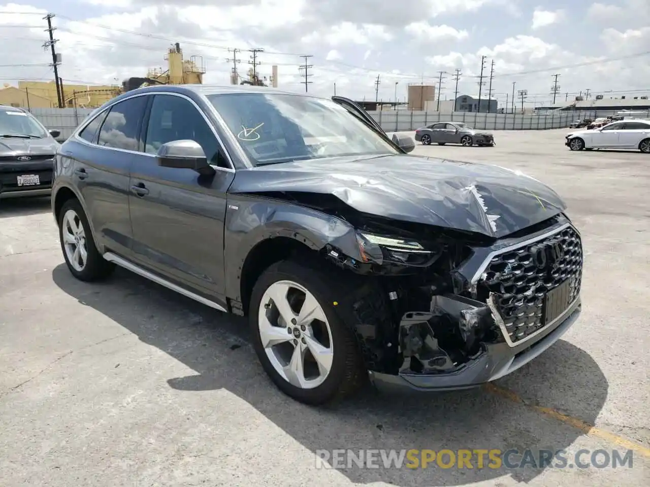 1 Photograph of a damaged car WA14AAFY6M2104899 AUDI Q5 2021