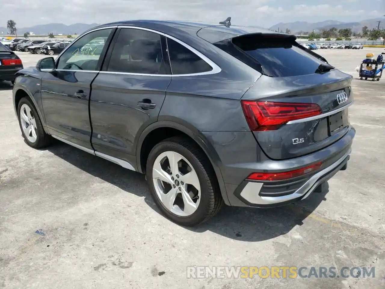 3 Photograph of a damaged car WA14AAFY6M2104899 AUDI Q5 2021