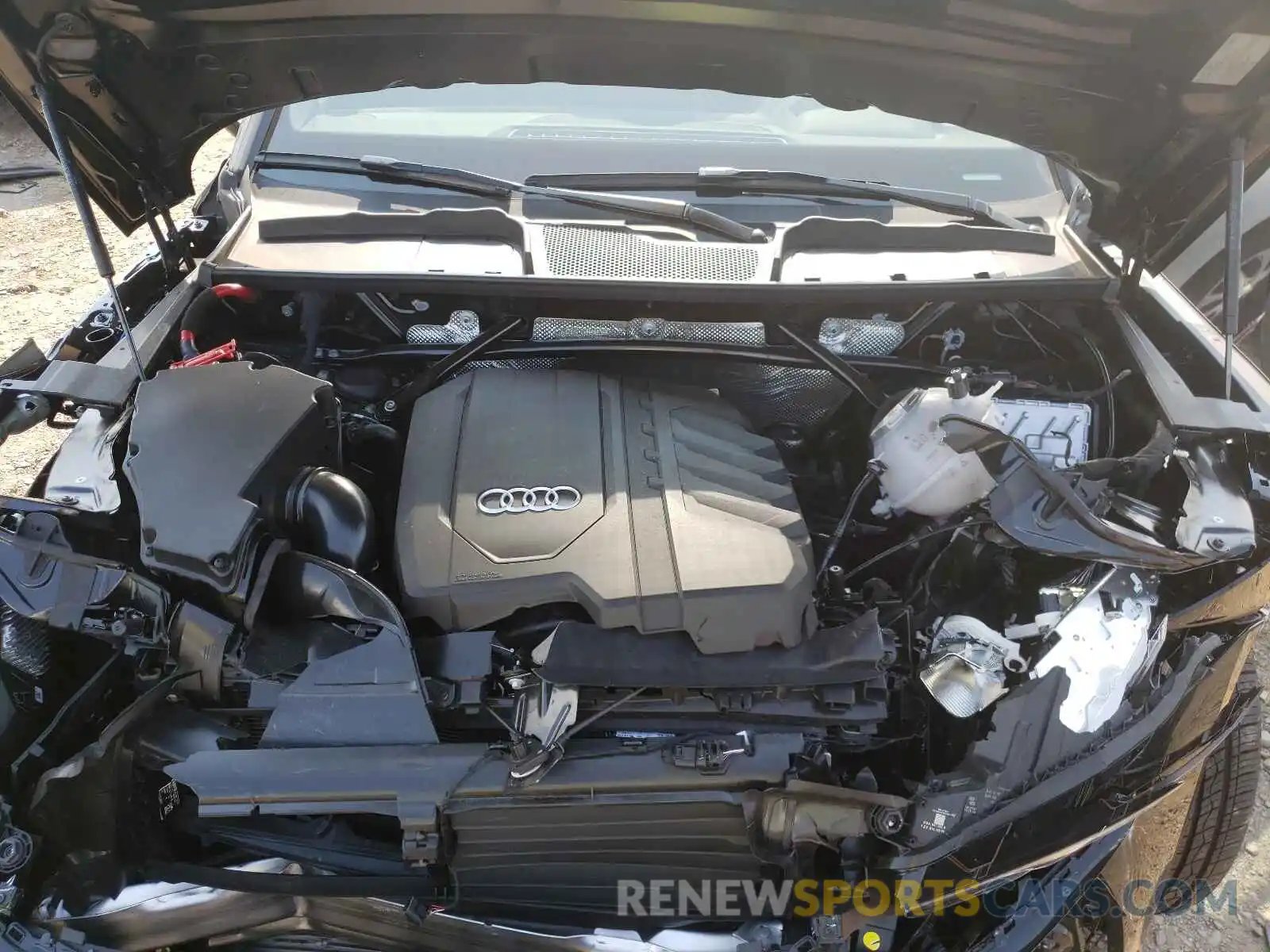 7 Photograph of a damaged car WA14AAFY8M2069136 AUDI Q5 2021