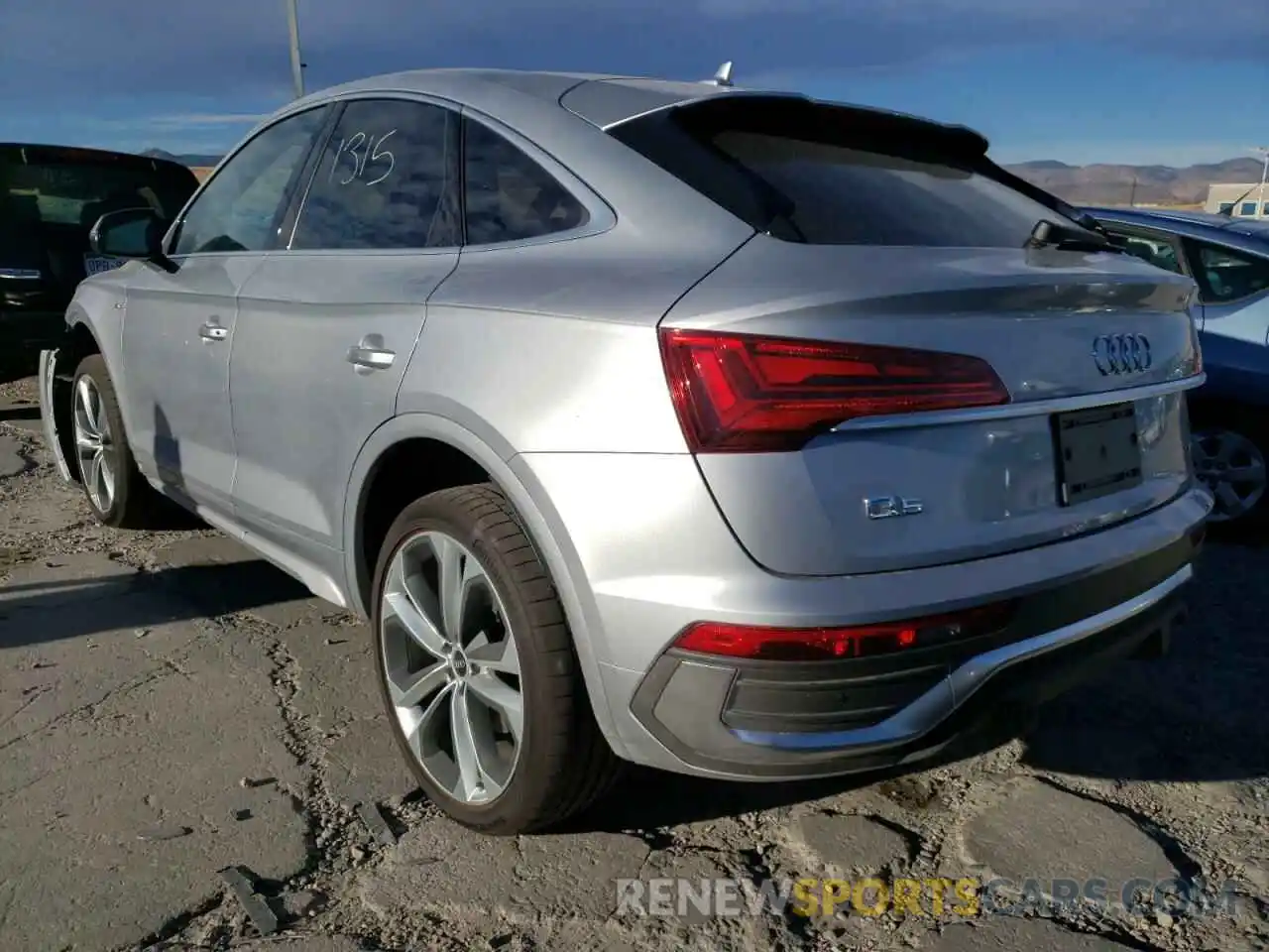 3 Photograph of a damaged car WA15AAFY7M2117682 AUDI Q5 2021