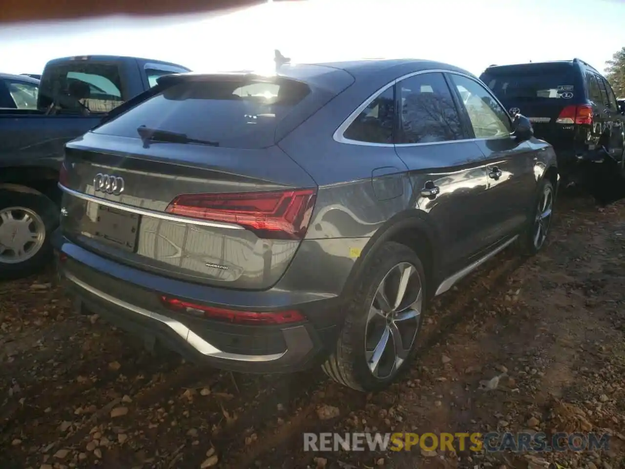 4 Photograph of a damaged car WA15AAFY8M2067987 AUDI Q5 2021