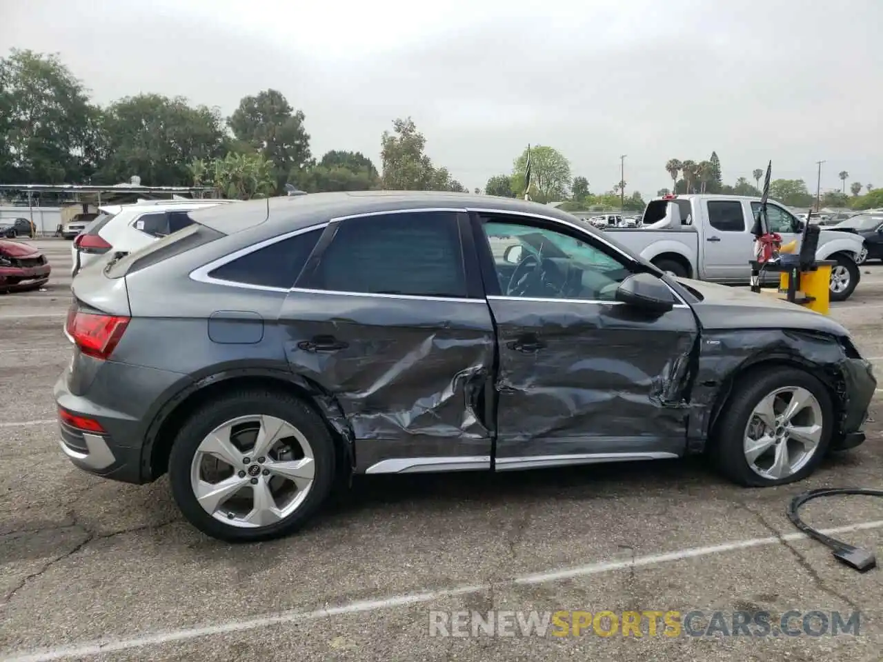 9 Photograph of a damaged car WA15AAFYXM2126702 AUDI Q5 2021