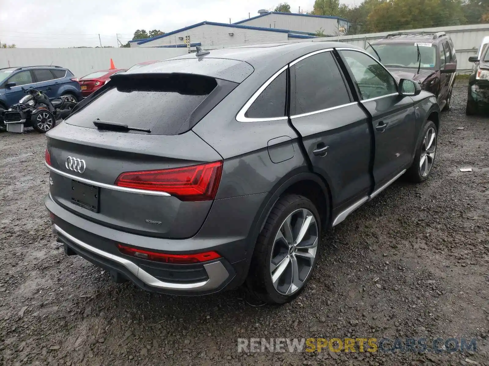 4 Photograph of a damaged car WA16AAFY4M2090610 AUDI Q5 2021