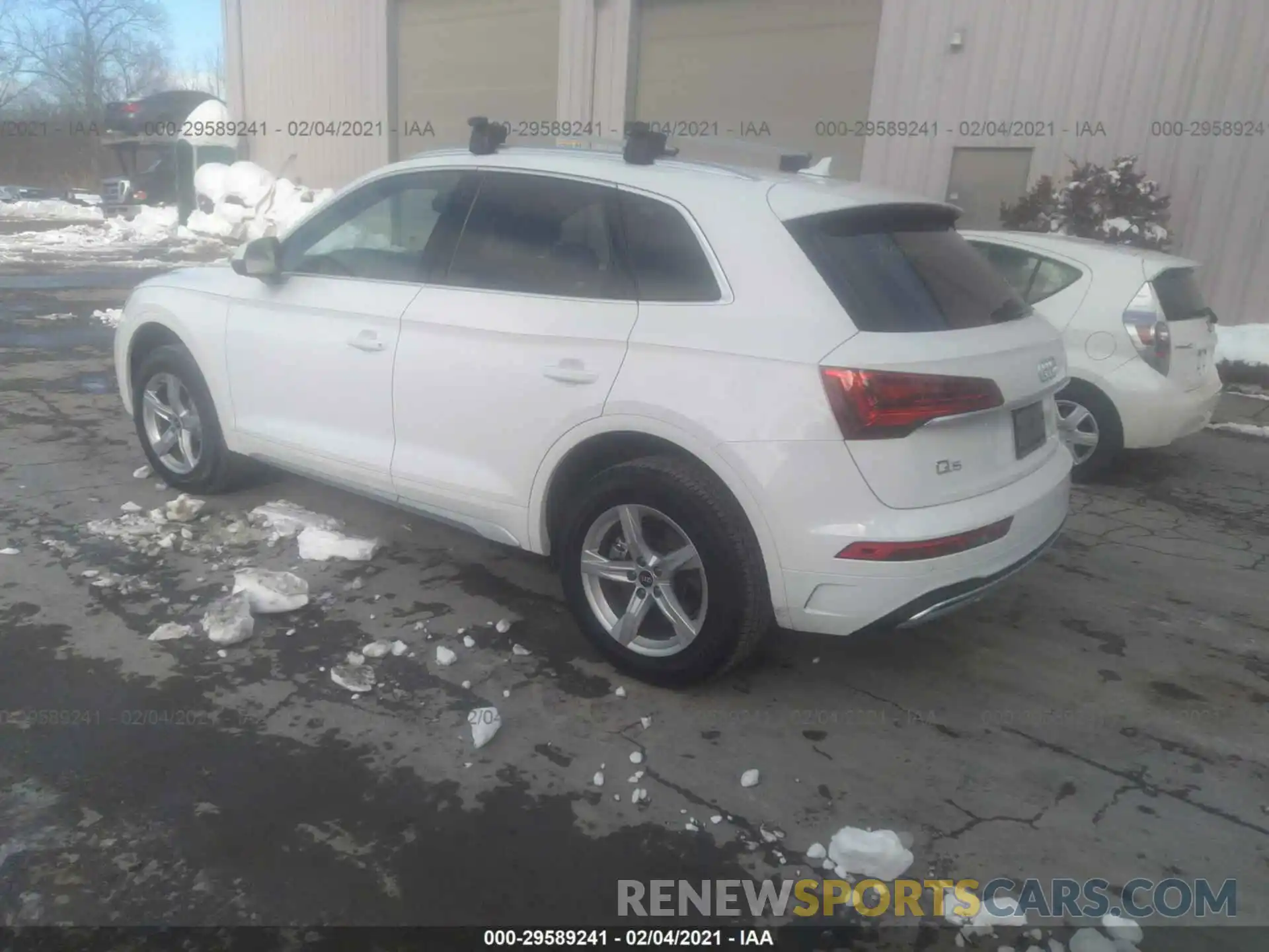 3 Photograph of a damaged car WA1AAAFY0M2002825 AUDI Q5 2021