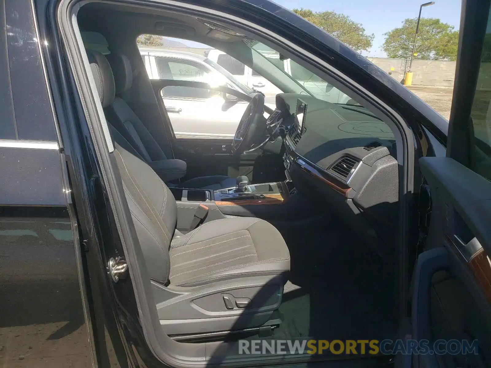 5 Photograph of a damaged car WA1AAAFY0M2005045 AUDI Q5 2021