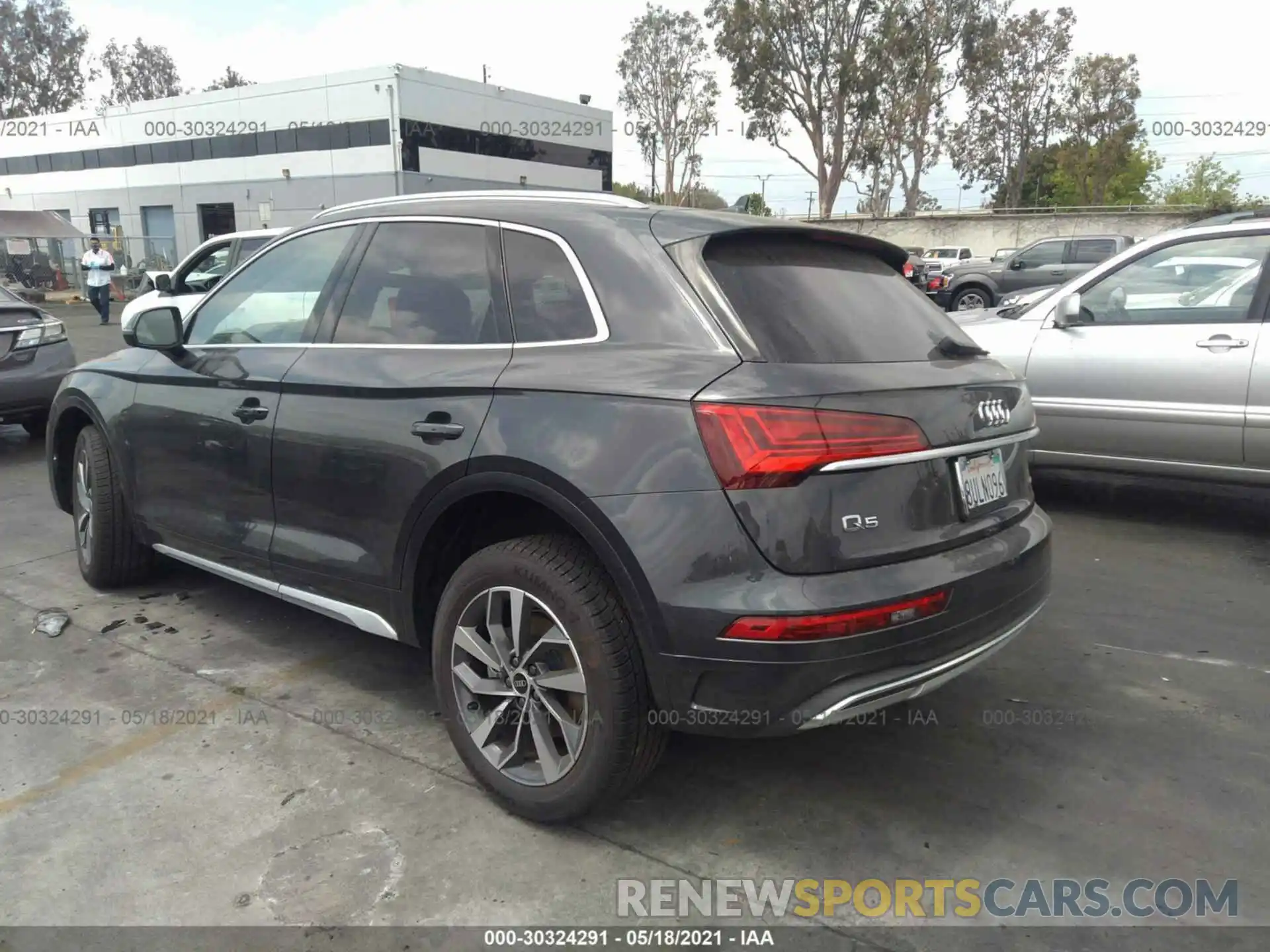 3 Photograph of a damaged car WA1AAAFY0M2027059 AUDI Q5 2021