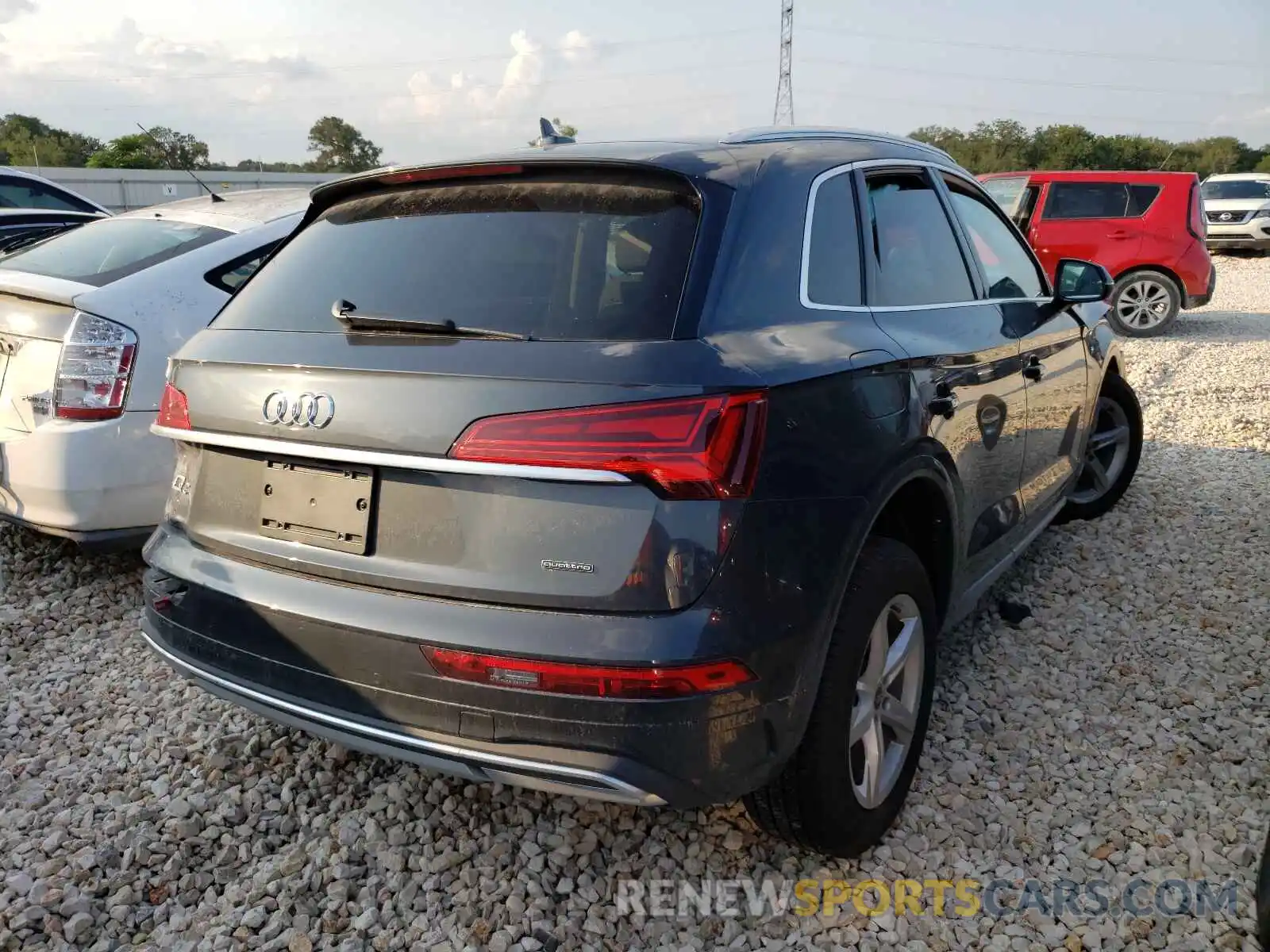 4 Фотография поврежденного автомобиля WA1AAAFY0M2067996 AUDI Q5 2021