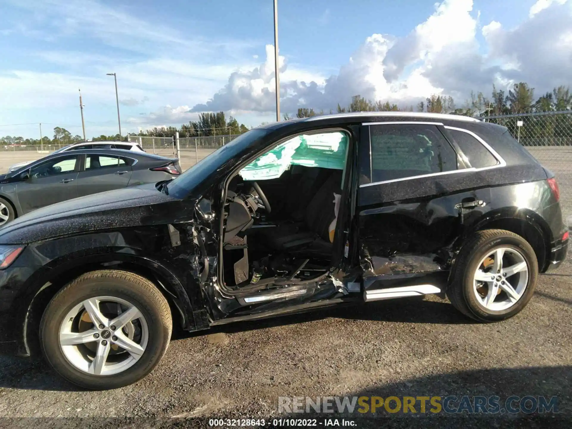 6 Photograph of a damaged car WA1AAAFY0M2078562 AUDI Q5 2021