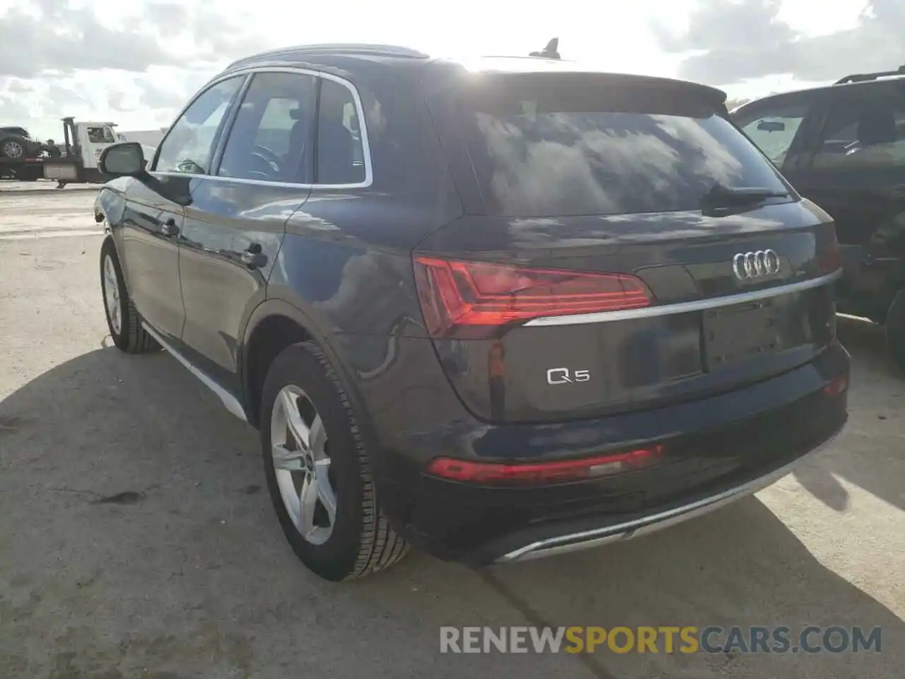 3 Photograph of a damaged car WA1AAAFY0M2089514 AUDI Q5 2021