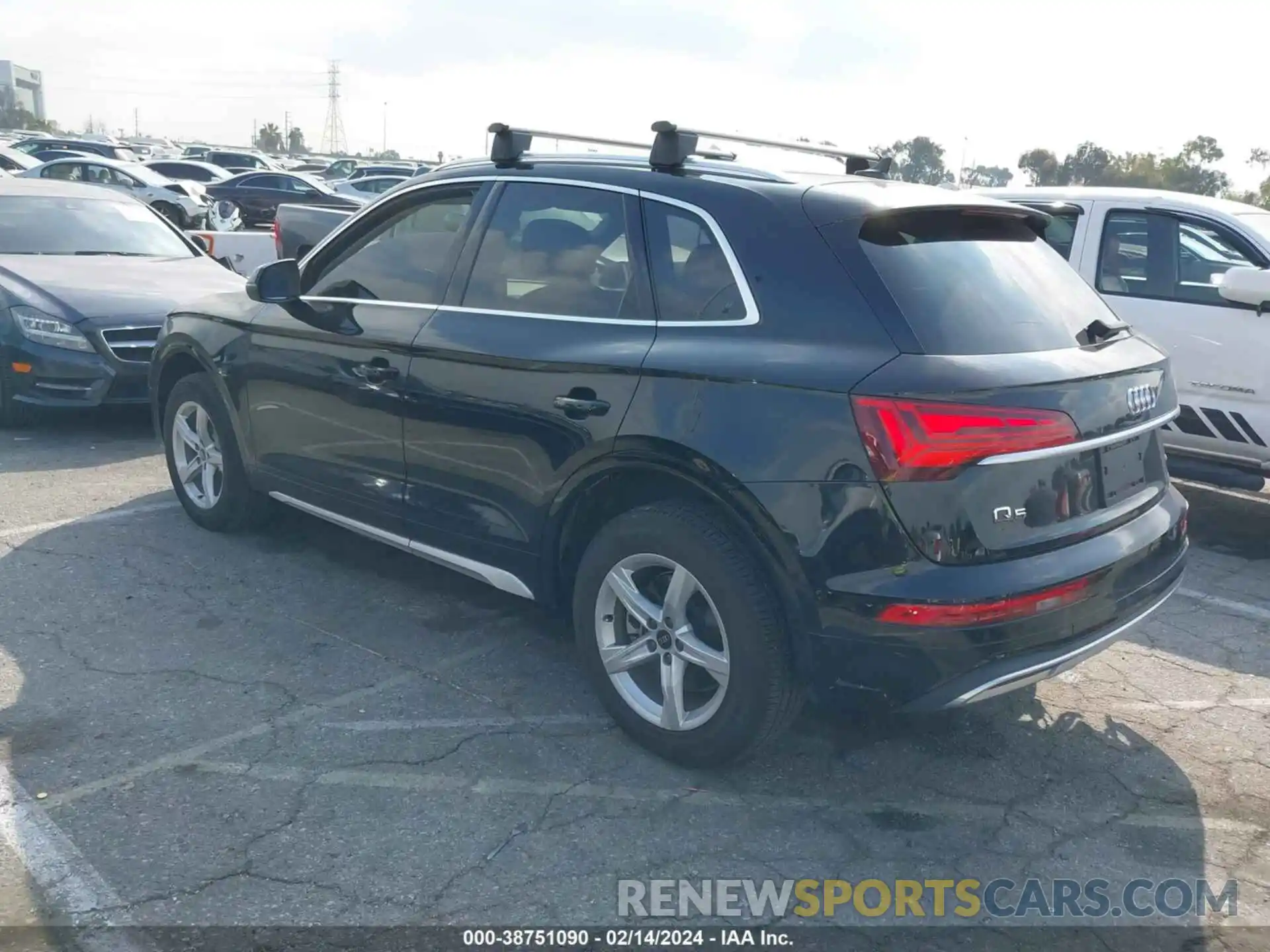 3 Photograph of a damaged car WA1AAAFY0M2127713 AUDI Q5 2021