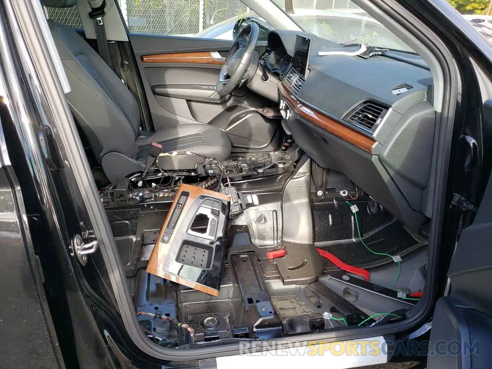 5 Photograph of a damaged car WA1AAAFY2M2019559 AUDI Q5 2021