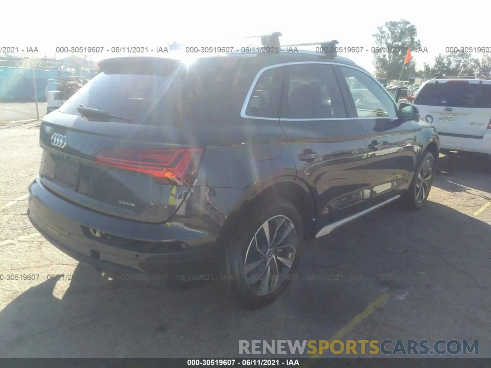 4 Photograph of a damaged car WA1AAAFY2M2033476 AUDI Q5 2021