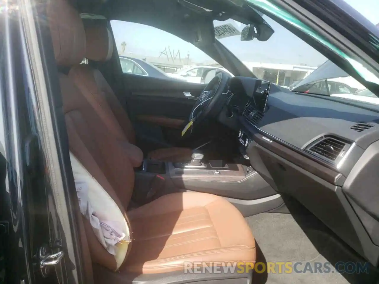 5 Photograph of a damaged car WA1AAAFY2M2070382 AUDI Q5 2021