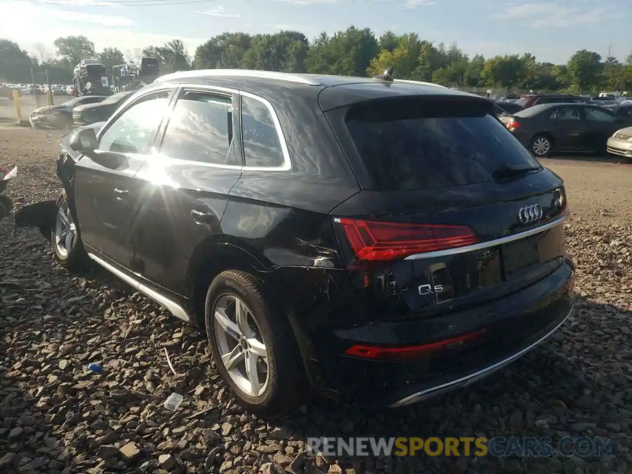 3 Photograph of a damaged car WA1AAAFY2M2113649 AUDI Q5 2021