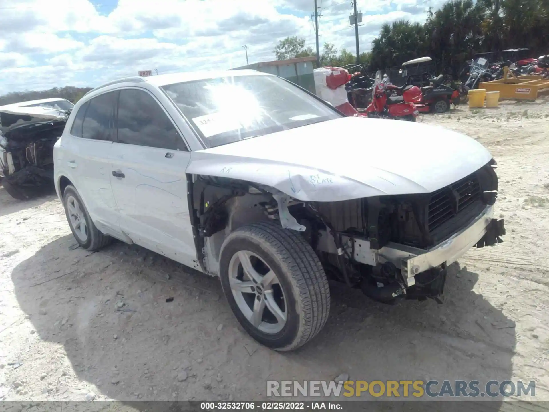 1 Photograph of a damaged car WA1AAAFY2M2132086 AUDI Q5 2021