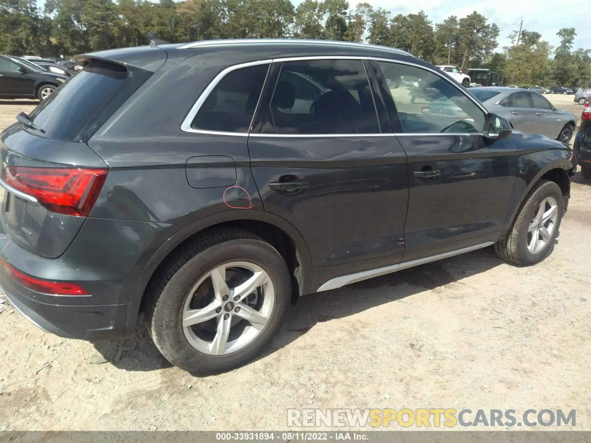 4 Photograph of a damaged car WA1AAAFY3M2014824 AUDI Q5 2021