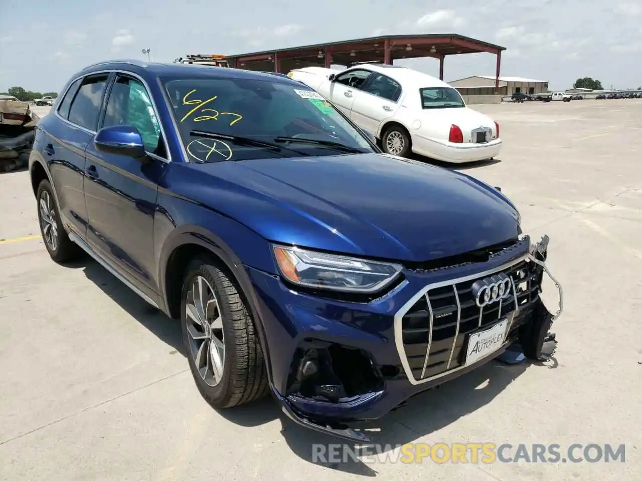 1 Photograph of a damaged car WA1AAAFY4M2020566 AUDI Q5 2021