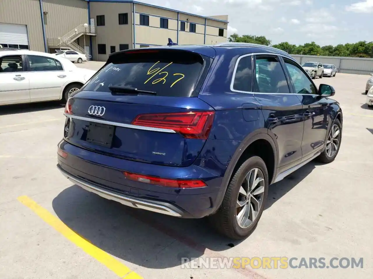 4 Photograph of a damaged car WA1AAAFY4M2020566 AUDI Q5 2021