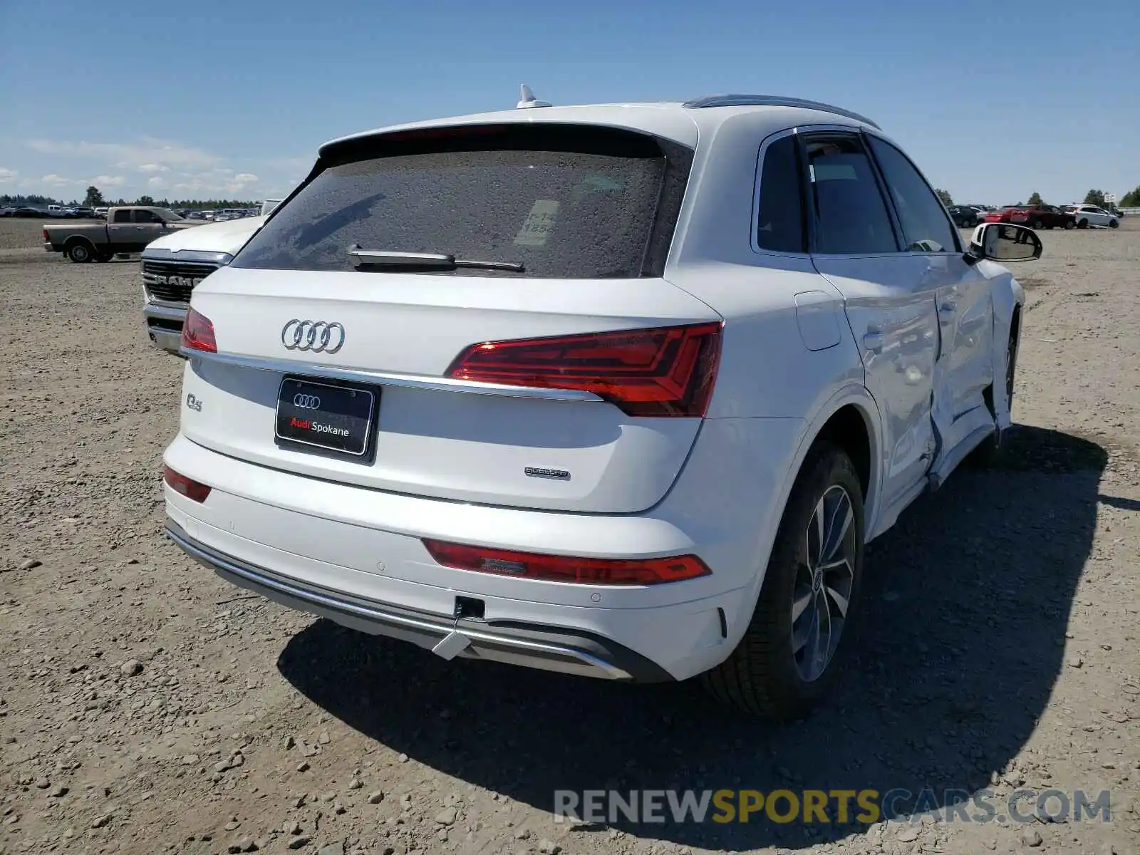 4 Photograph of a damaged car WA1AAAFY4M2044012 AUDI Q5 2021