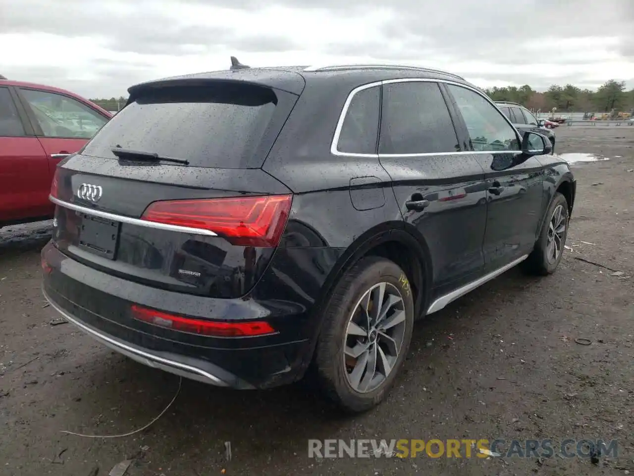 4 Photograph of a damaged car WA1AAAFY4M2079407 AUDI Q5 2021