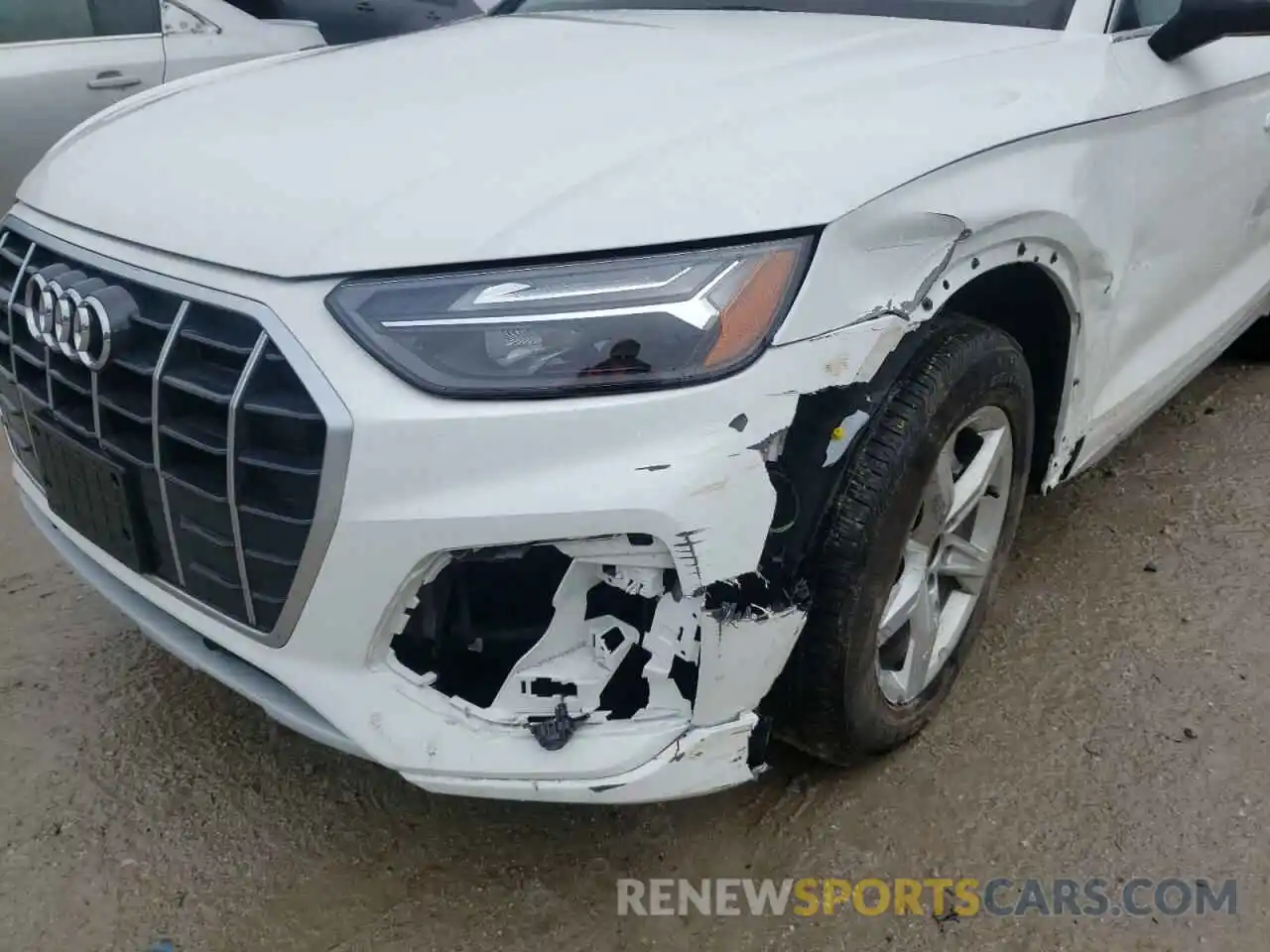 9 Photograph of a damaged car WA1AAAFY4M2107822 AUDI Q5 2021