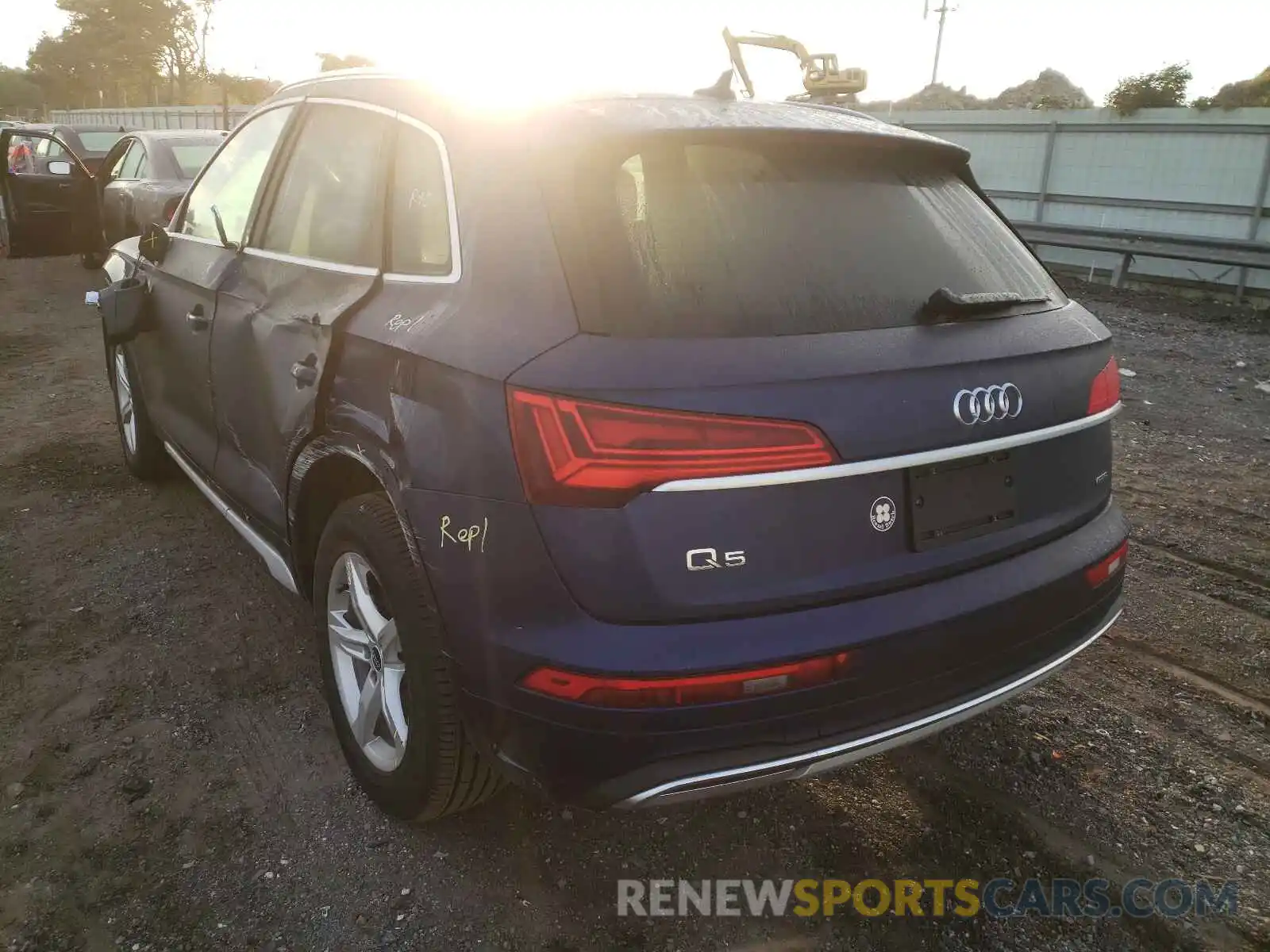 3 Photograph of a damaged car WA1AAAFY4M2108789 AUDI Q5 2021