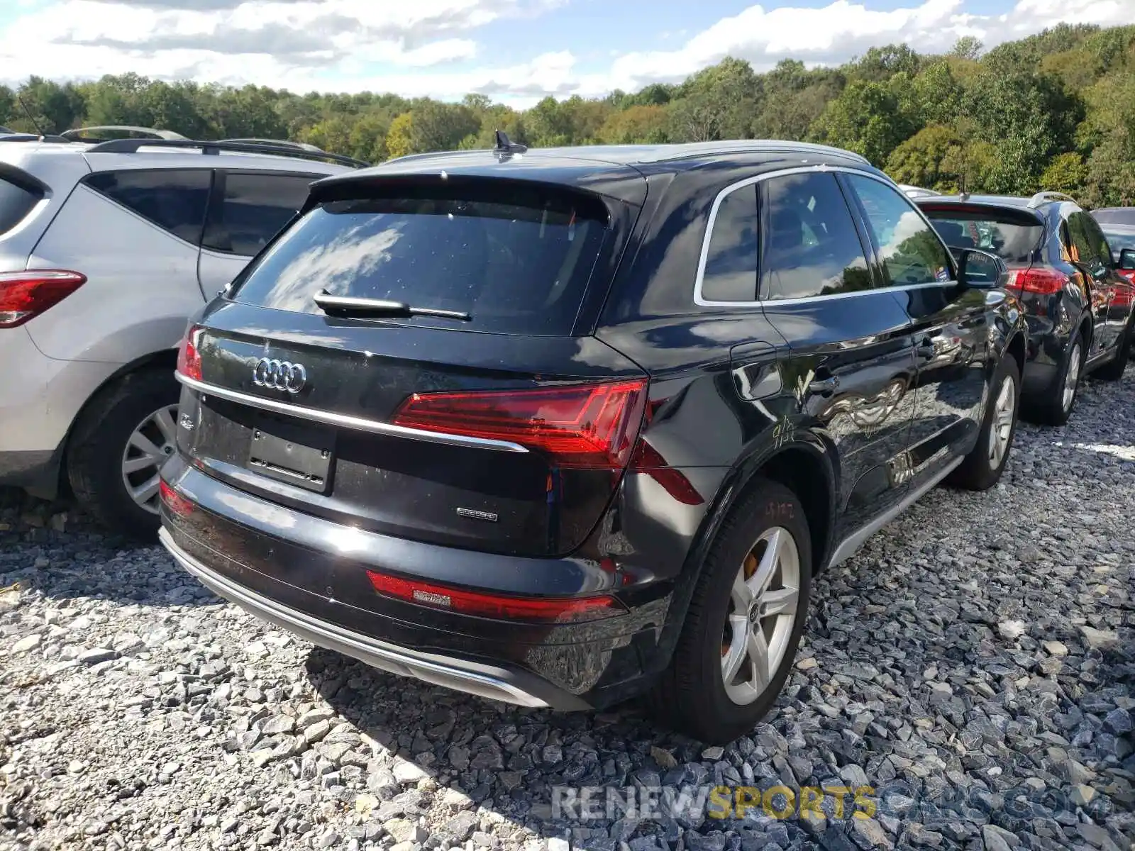 4 Photograph of a damaged car WA1AAAFY4M2113880 AUDI Q5 2021