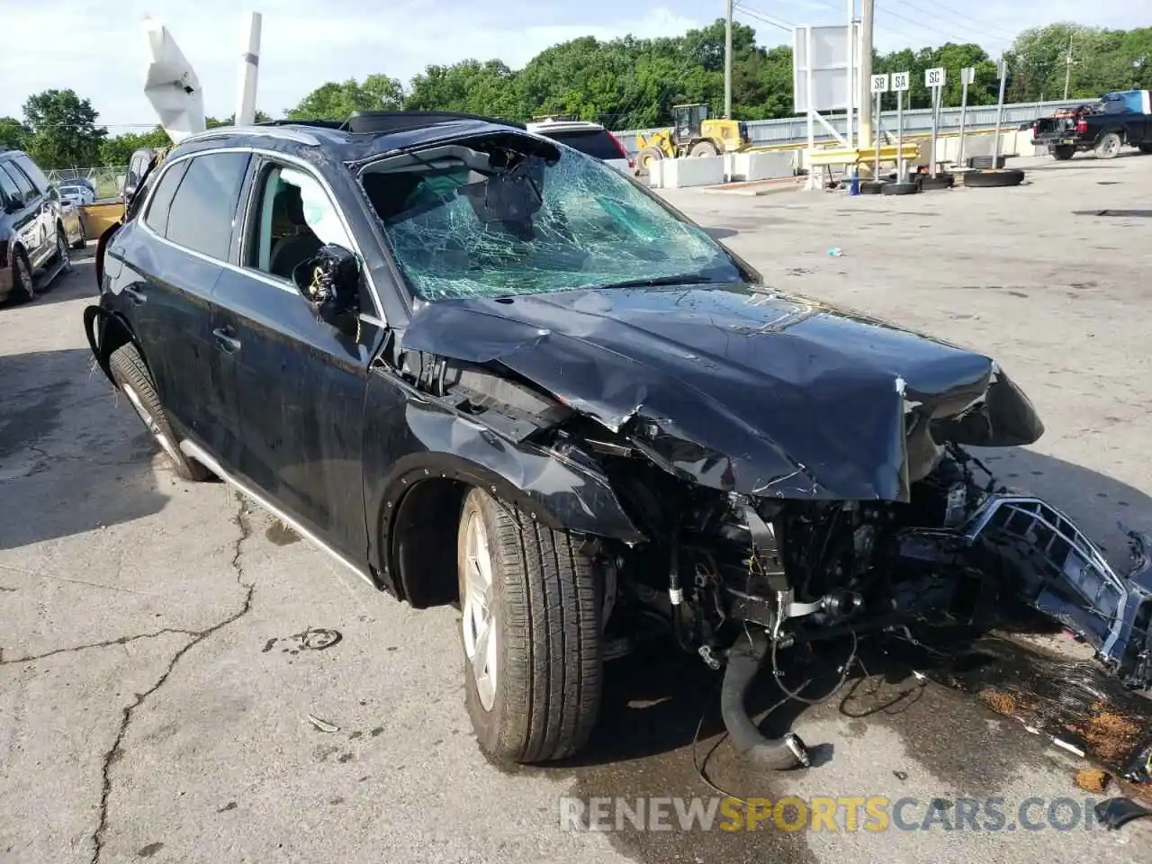 1 Photograph of a damaged car WA1AAAFY4M2136429 AUDI Q5 2021