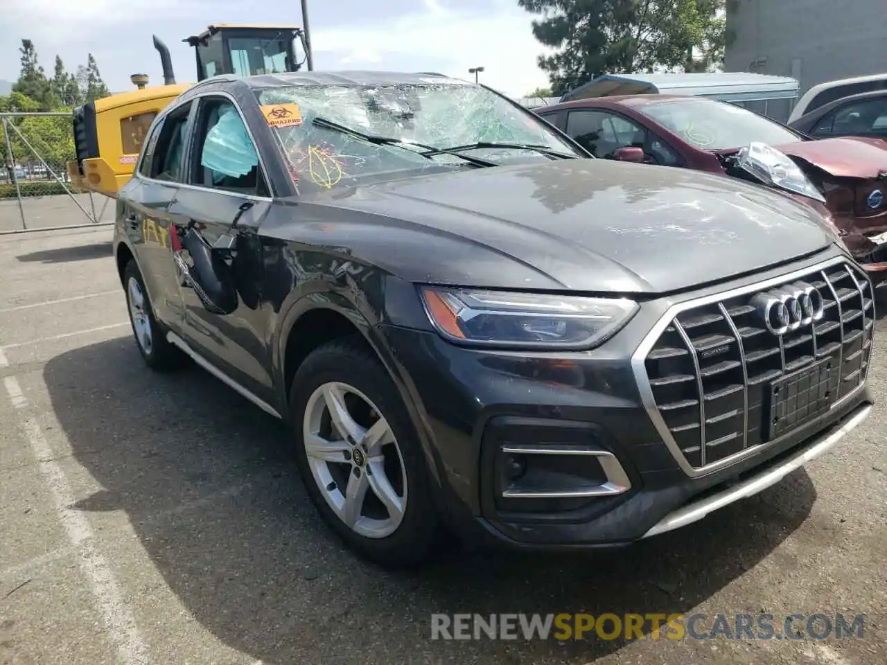 1 Photograph of a damaged car WA1AAAFY5M2005011 AUDI Q5 2021