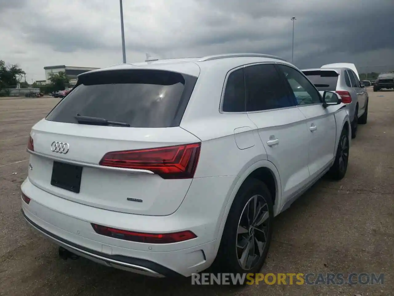 4 Photograph of a damaged car WA1AAAFY5M2008507 AUDI Q5 2021