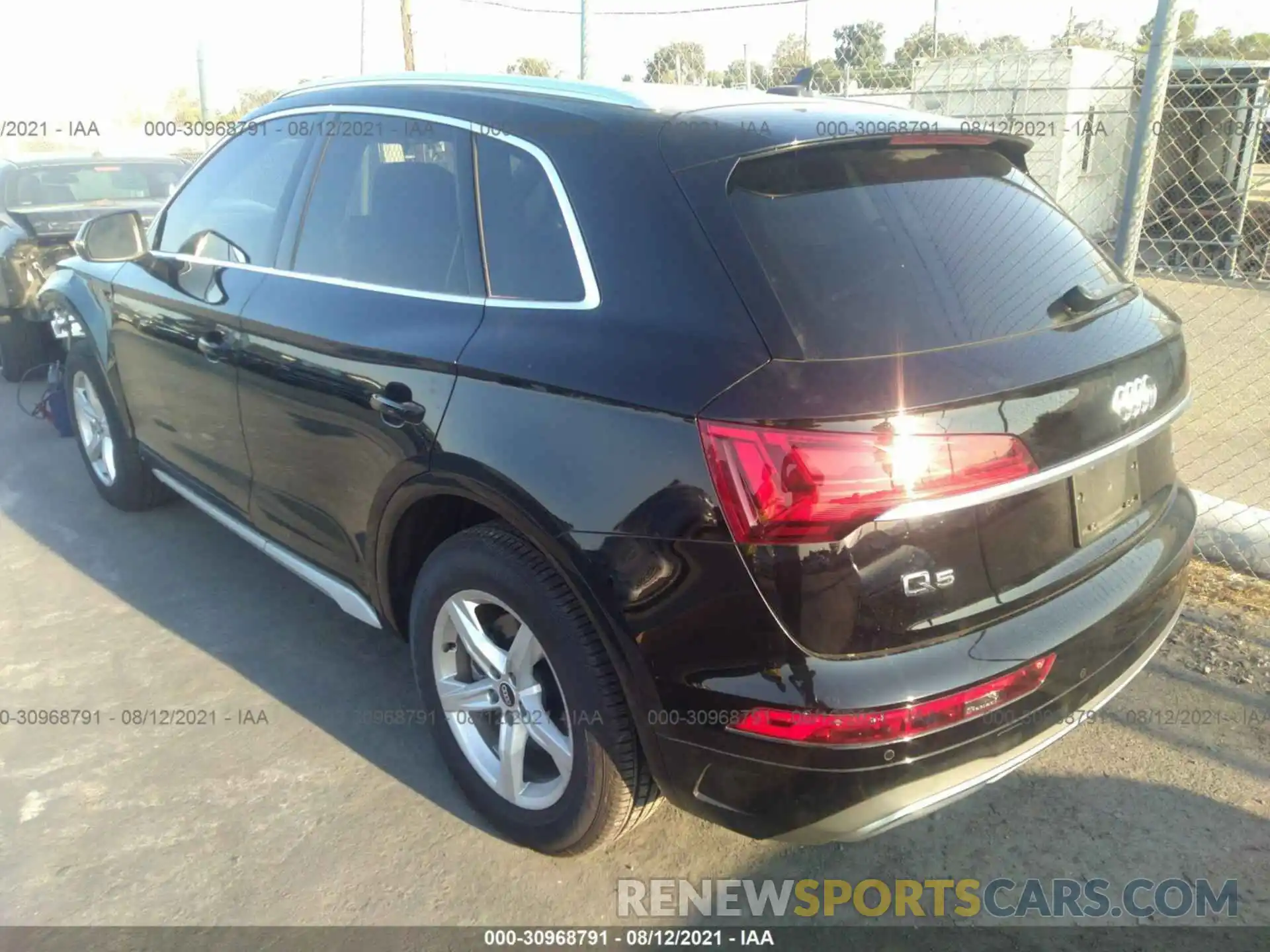 3 Photograph of a damaged car WA1AAAFY5M2010760 AUDI Q5 2021