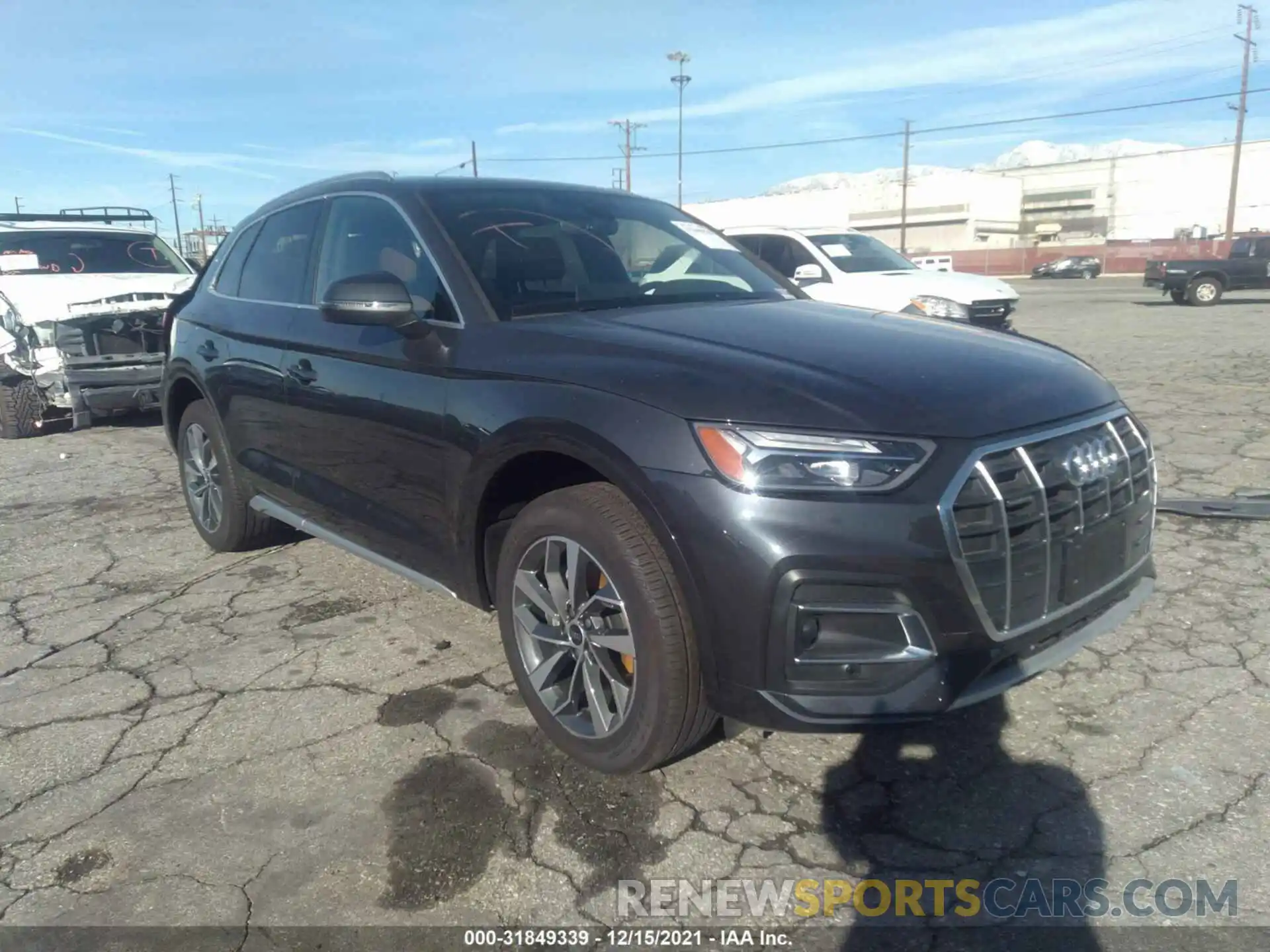 1 Photograph of a damaged car WA1AAAFY5M2047873 AUDI Q5 2021