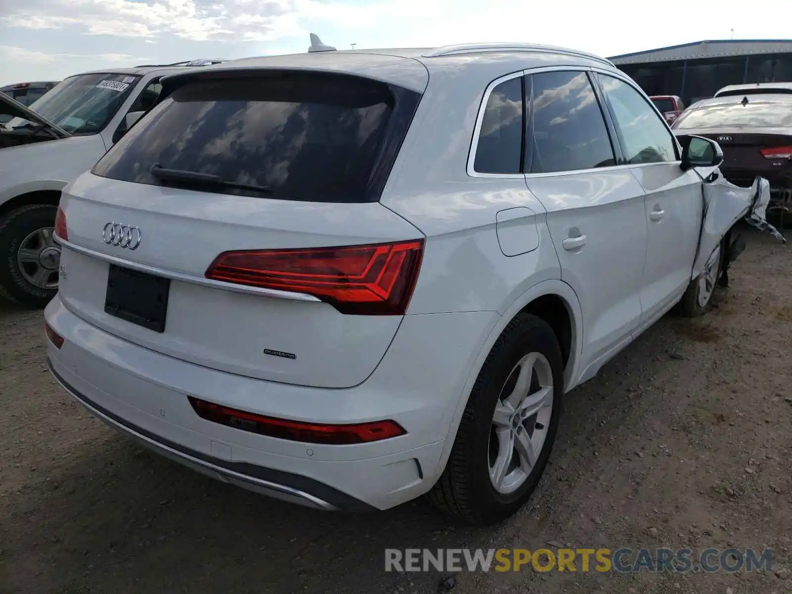 4 Photograph of a damaged car WA1AAAFY5M2062471 AUDI Q5 2021