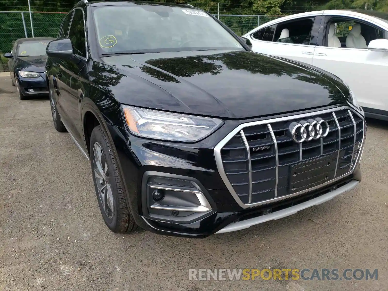 1 Photograph of a damaged car WA1AAAFY5M2064589 AUDI Q5 2021