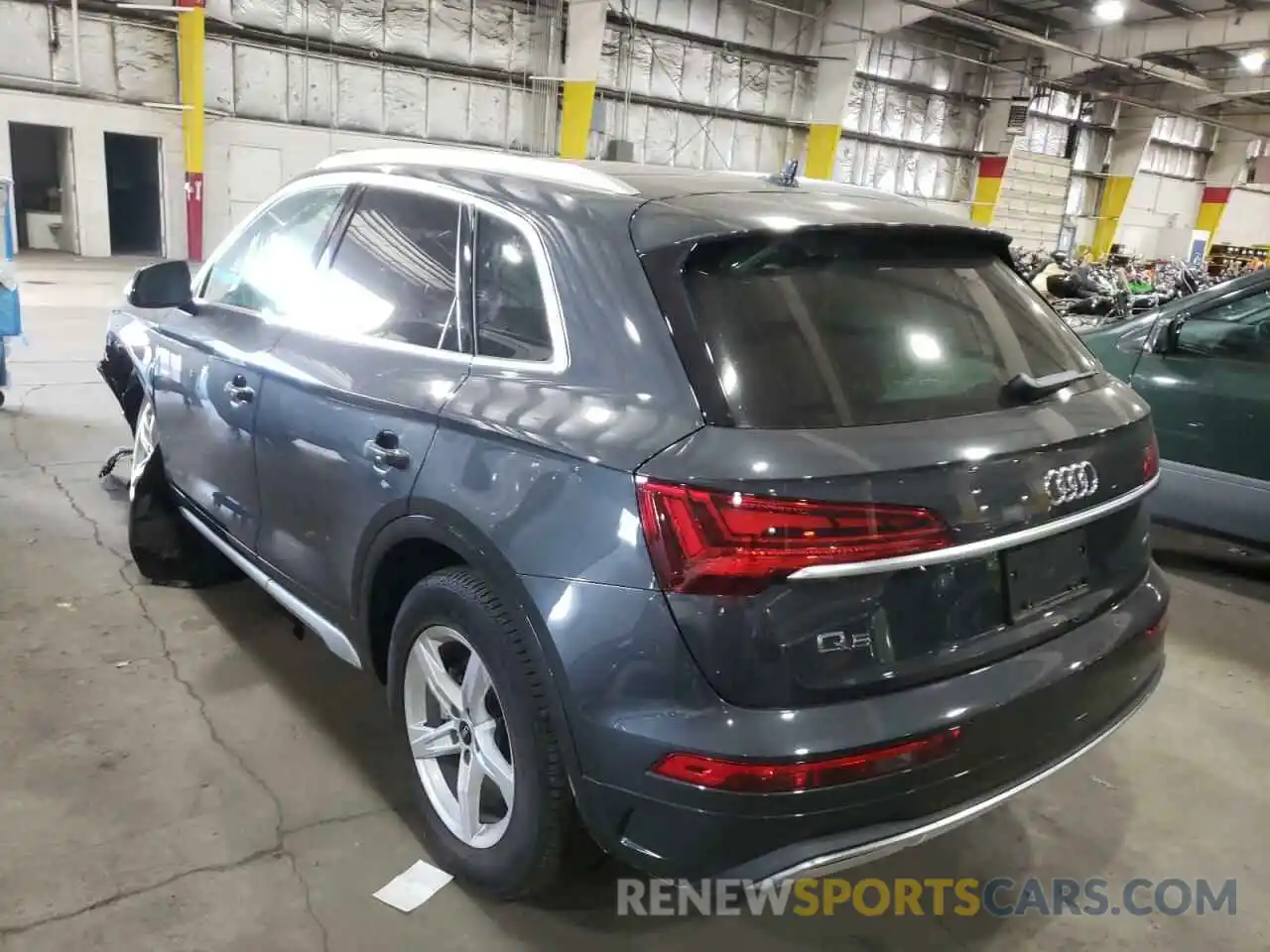 3 Photograph of a damaged car WA1AAAFY5M2124385 AUDI Q5 2021