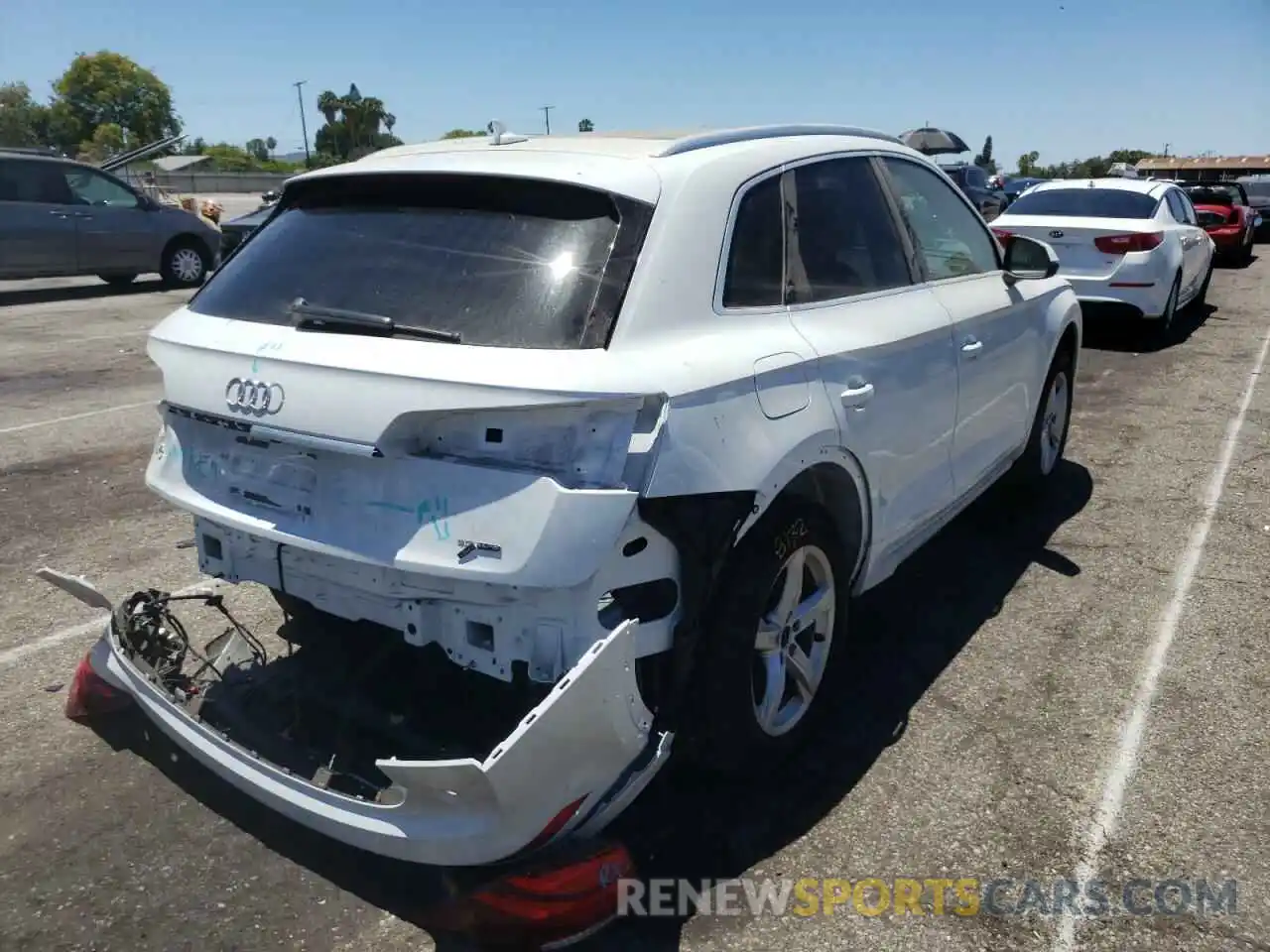 4 Photograph of a damaged car WA1AAAFY6M2101696 AUDI Q5 2021