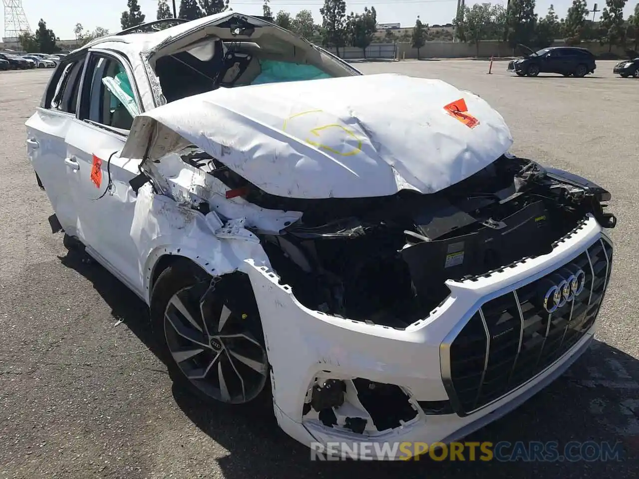 1 Photograph of a damaged car WA1AAAFY6M2139686 AUDI Q5 2021