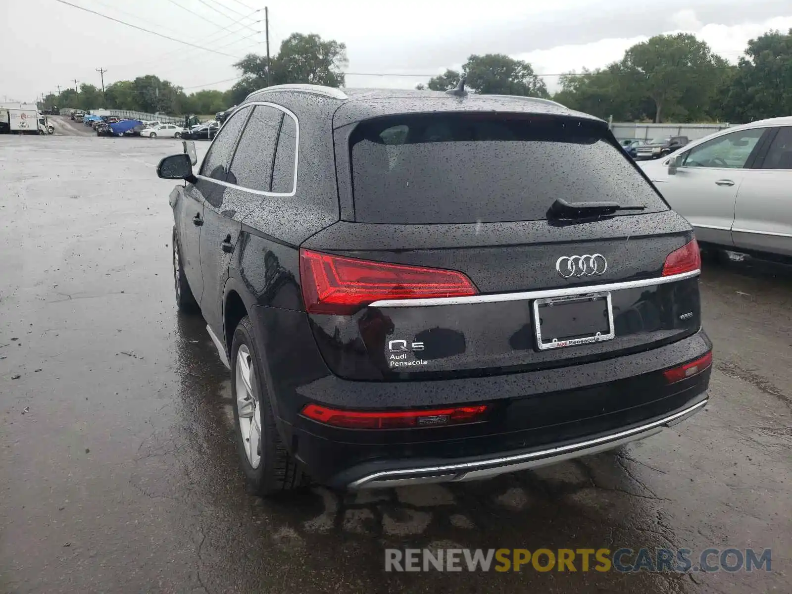 3 Photograph of a damaged car WA1AAAFY7M2008721 AUDI Q5 2021