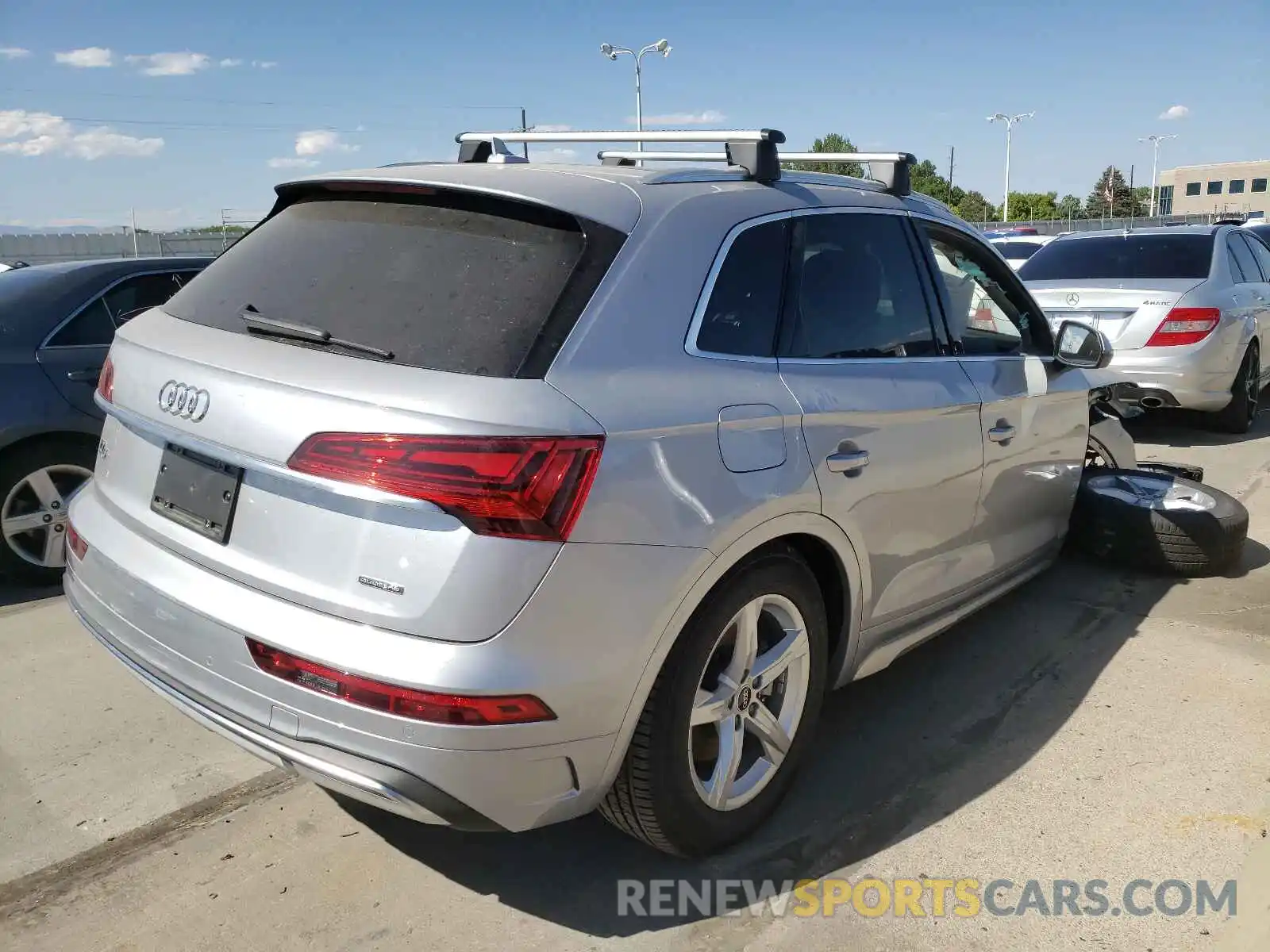 4 Photograph of a damaged car WA1AAAFY7M2046398 AUDI Q5 2021