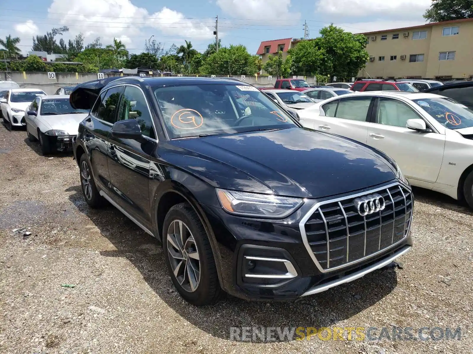 1 Photograph of a damaged car WA1AAAFY7M2072158 AUDI Q5 2021