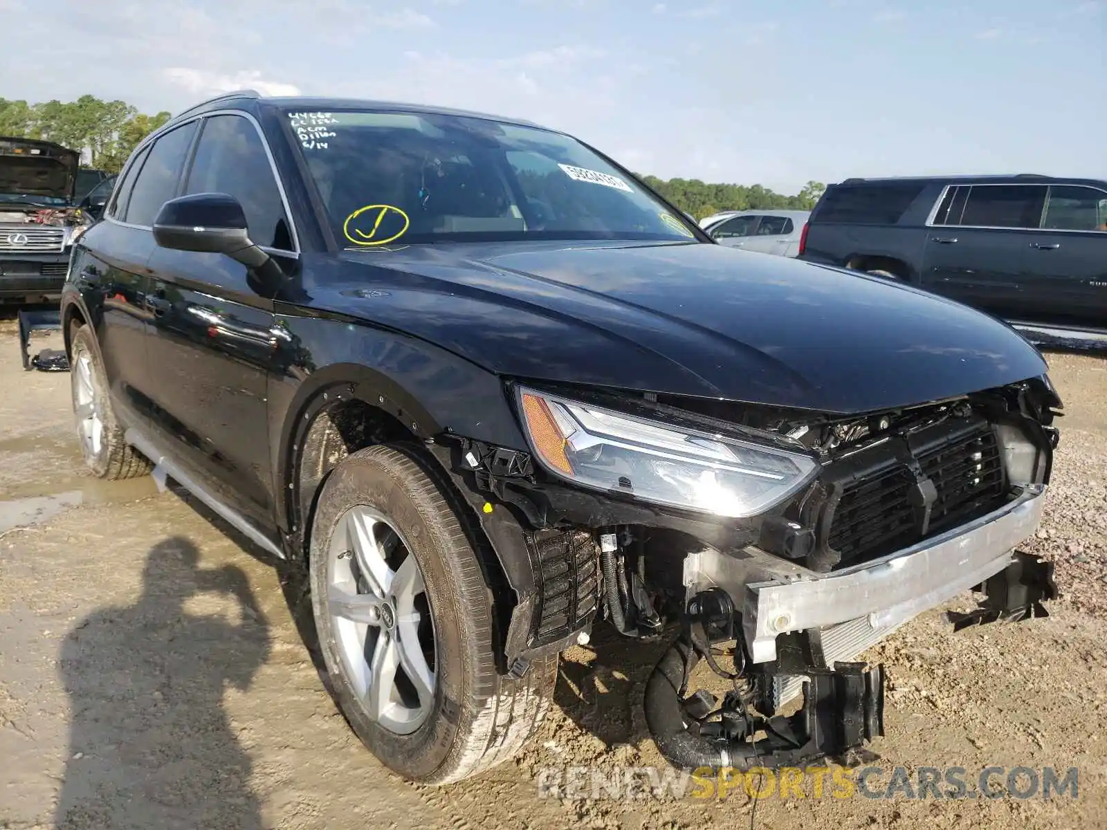 1 Photograph of a damaged car WA1AAAFY7M2076372 AUDI Q5 2021