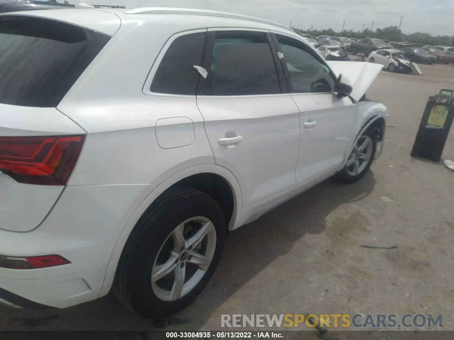 4 Photograph of a damaged car WA1AAAFY7M2102727 AUDI Q5 2021