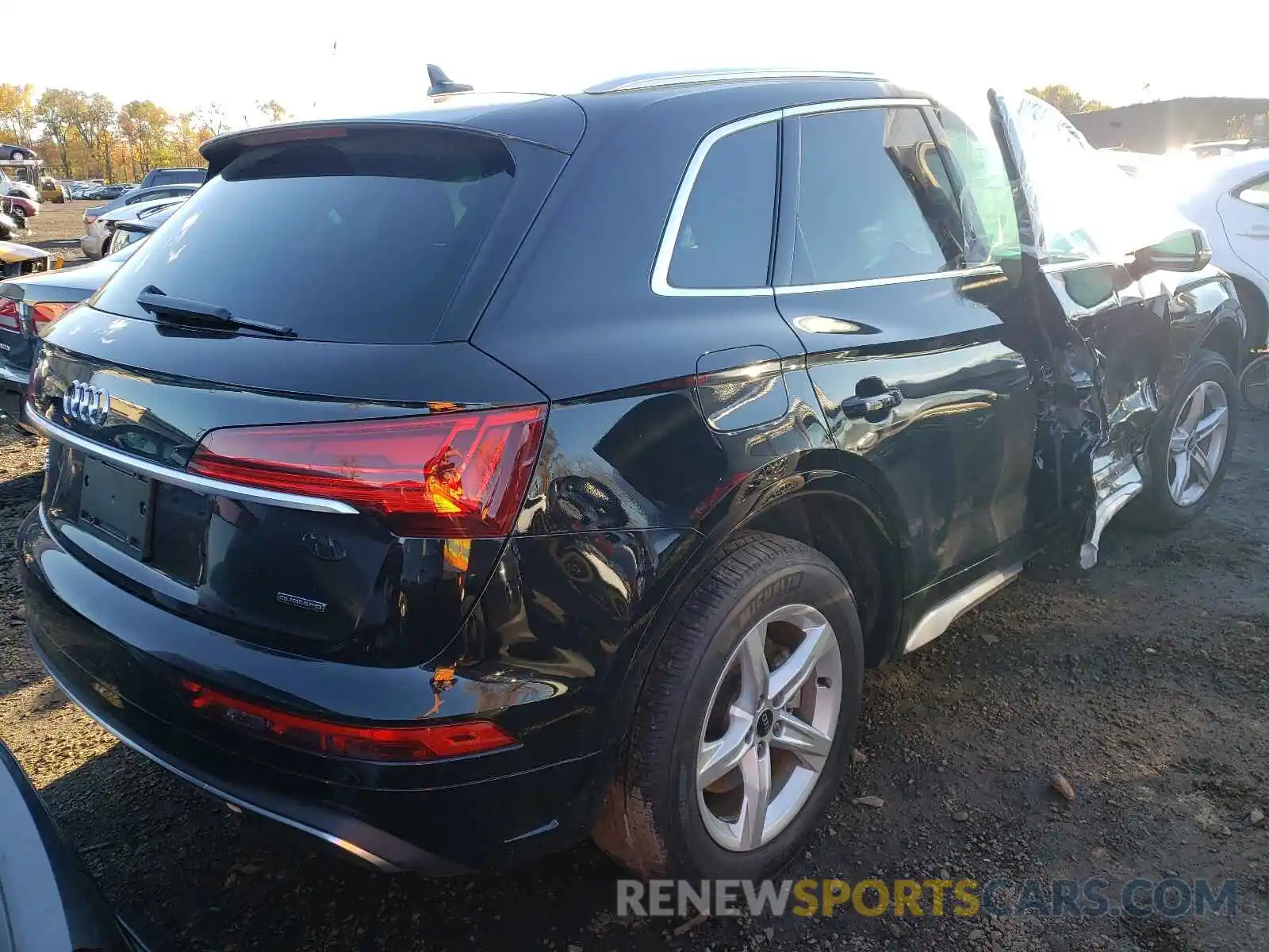 4 Photograph of a damaged car WA1AAAFY8M2009294 AUDI Q5 2021